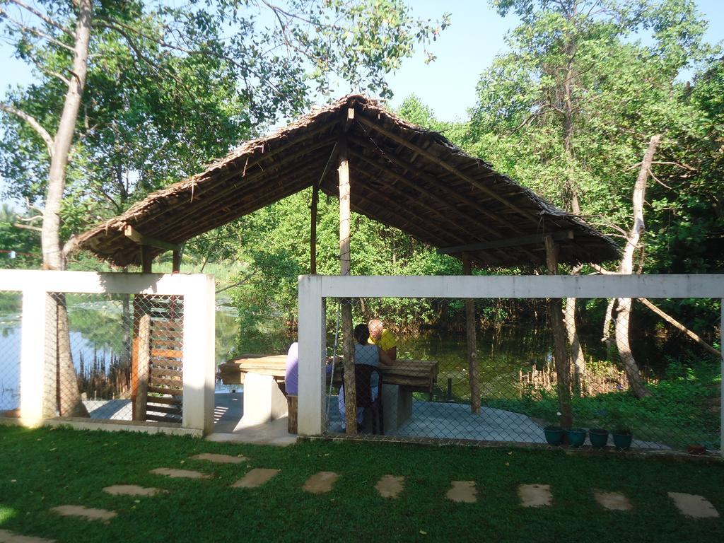 4 S Villa Tangalle Exterior foto